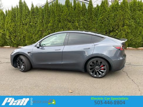 Used 2022 Tesla Model Y Performance image 7