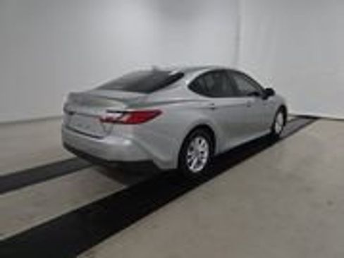 Used 2025 Toyota Camry LE w/ Convenience Package FWD image 4