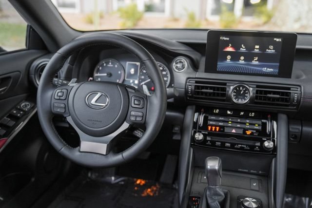Used 2024 Lexus IS 300 F Sport RWD image 21