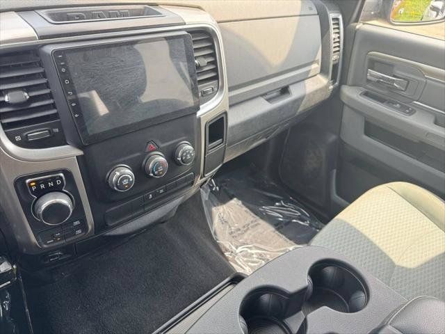 Used 2018 RAM 1500 Classic SLT AWD/4WD image 86