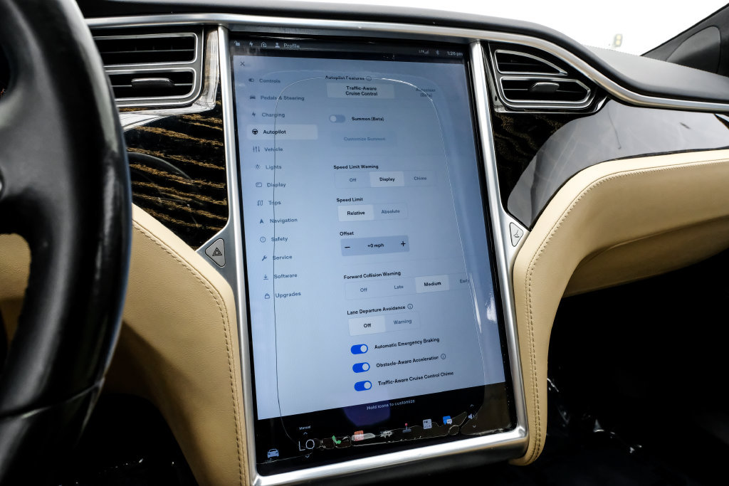 Used 2016 Tesla Model S 75 RWD image 24