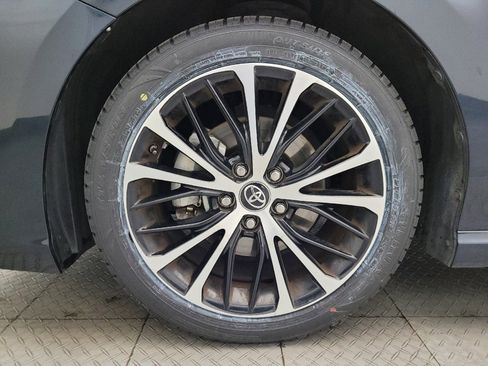 Used 2019 Toyota Camry SE image 31