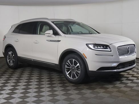 Used 2023 Lincoln Nautilus FWD image 47