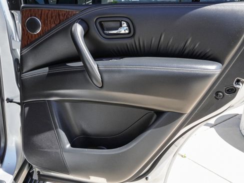 Used 2019 Nissan Armada Platinum w/ Interior Lighting Package image 29