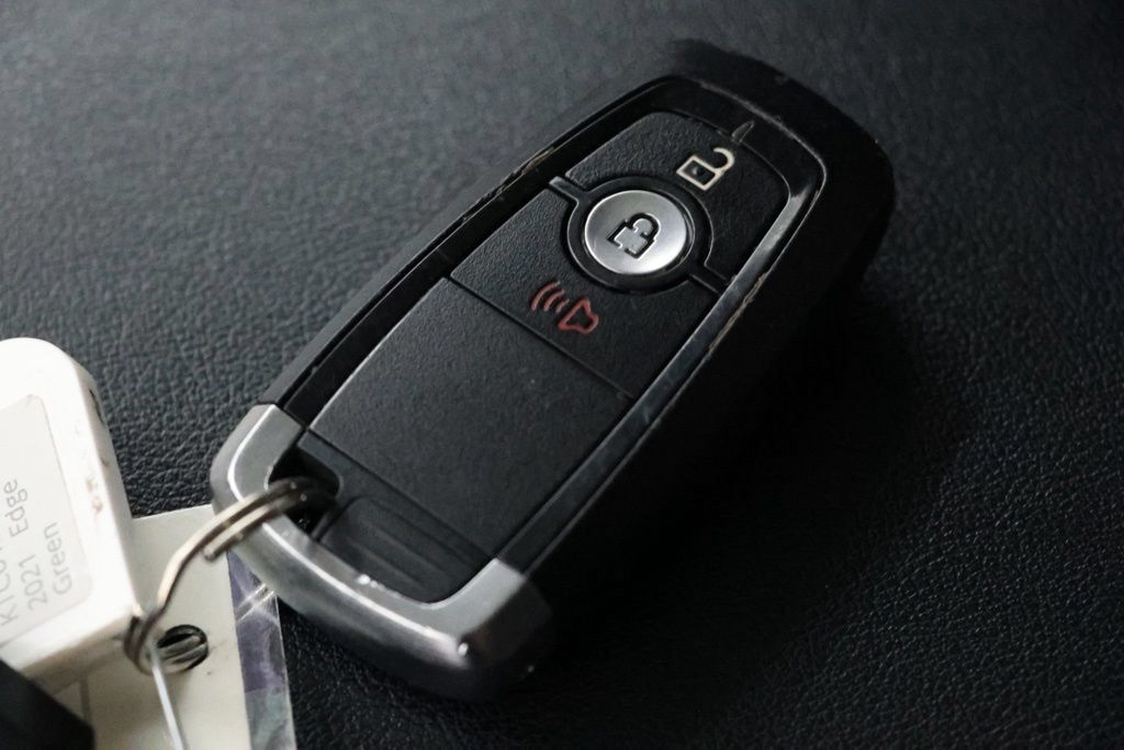 Used 2021 Ford Edge SEL FWD image 36