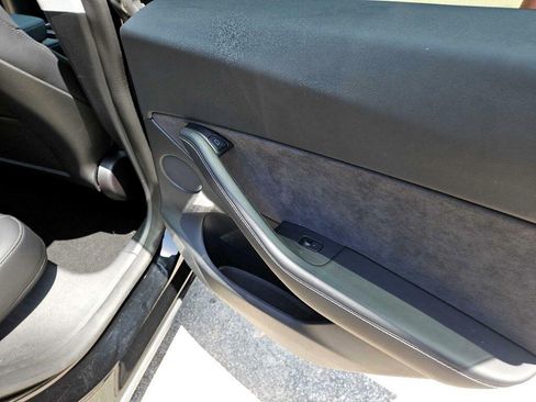 Used 2021 Tesla Model Y Performance image 22