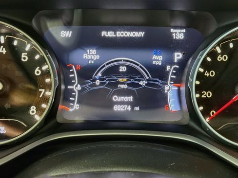 Used 2020 Jeep Compass Latitude w/ Popular Equipment Group FWD image 18