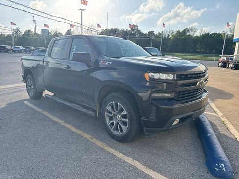 Used 2019 Chevrolet Silverado 1500 RST image 2