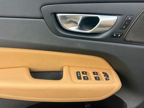 Certified 2024 Volvo XC60 T8 Ultimate w/ Protection Package Premier image 14