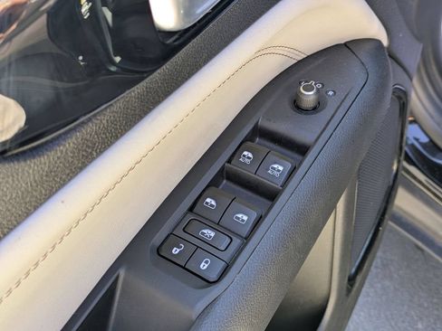 Used 2025 Jeep Compass Limited AWD/4WD image 13