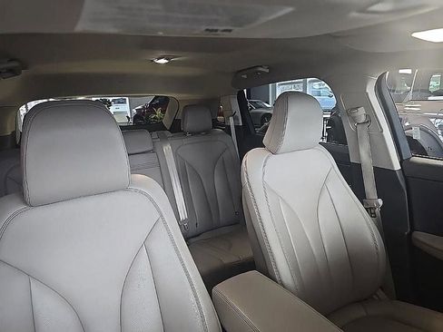 Used 2023 Lincoln Nautilus AWD w/ Premium Package image 40