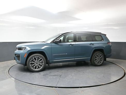 New 2026 Jeep Grand Cherokee L Summit w/ MOPAR Finishing Package AWD/4WD image 5
