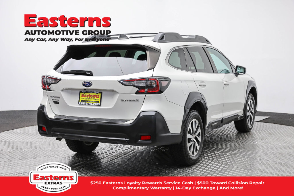 Used 2023 Subaru Outback Premium AWD/4WD image 5
