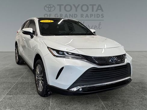 Certified 2024 Toyota Venza Limited image 1