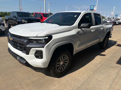 New 2026 Chevrolet Colorado LT w/ LT Convenience Package RWD image 2