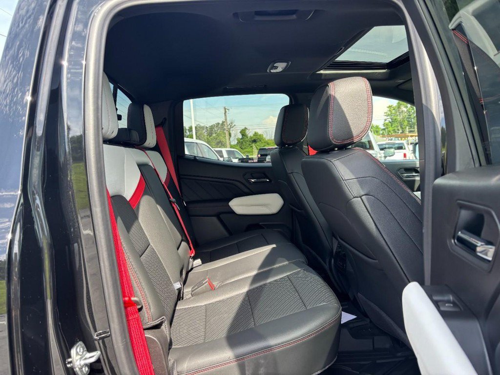 New 2026 GMC Canyon AT4X w/ LPO, Black Badging Package AWD/4WD image 5