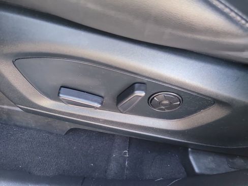 Certified 2022 Ford Explorer Platinum w/ Equipment Group 601A image 21