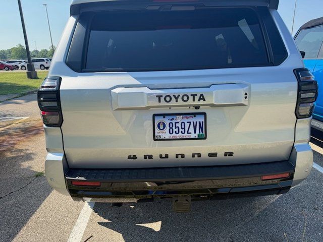 Used 2025 Toyota 4Runner TRD Sport Premium AWD/4WD image 9