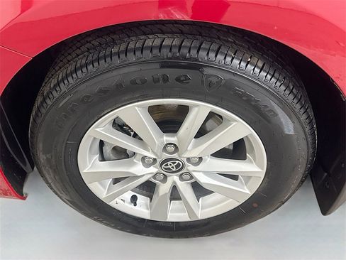 Used 2025 Toyota Camry LE image 29