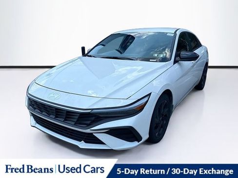 Used 2026 Hyundai Elantra Sport FWD image 3