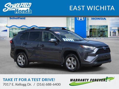 Used 2024 Toyota RAV4 XLE image 1
