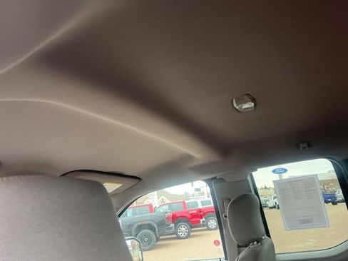 Used 2017 Ford F150 XLT image 11