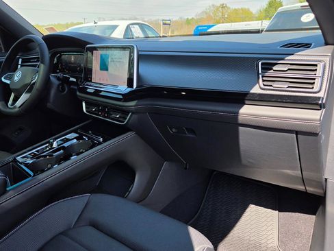 New 2026 Volkswagen Atlas Cross Sport SEL R-Line image 41