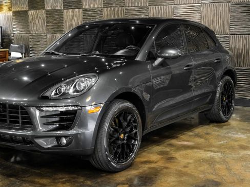 Used 2017 Porsche Macan image 8
