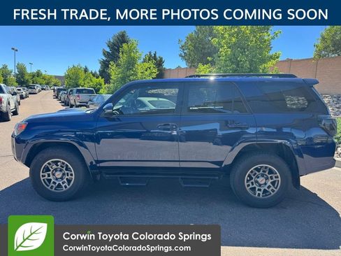 Used 2023 Toyota 4Runner TRD Off-Road Premium w/ Moonroof Package AWD/4WD image 5