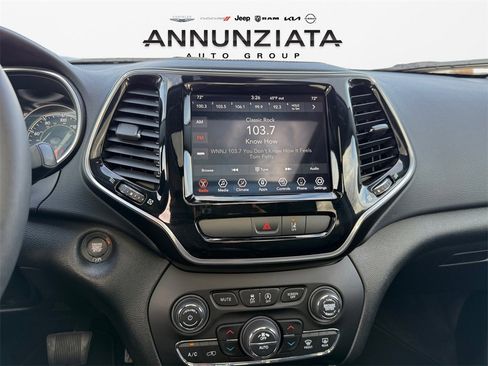 Certified 2022 Jeep Cherokee Limited image 13