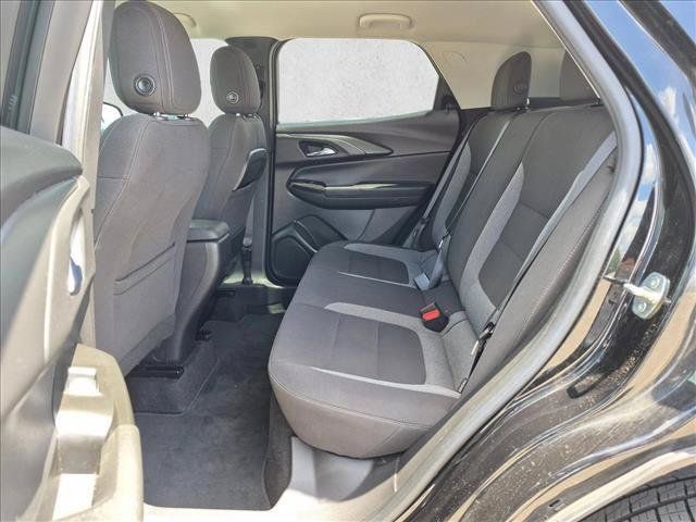 Used 2022 Chevrolet TrailBlazer LT FWD image 17