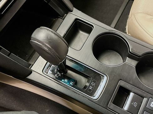 Used 2018 Subaru Outback 2.5i Limited w/ Popular Package #2 AWD/4WD image 25