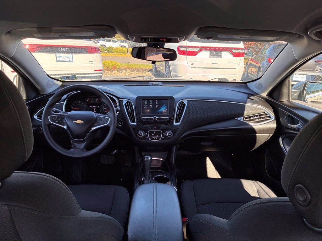Used 2018 Chevrolet Malibu LT FWD image 15