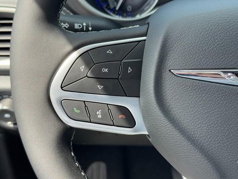 New 2026 Chrysler Pacifica Select AWD/4WD image 14