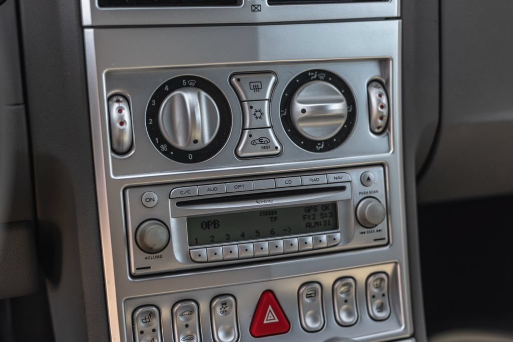 Used 2005 Chrysler Crossfire Limited RWD image 7