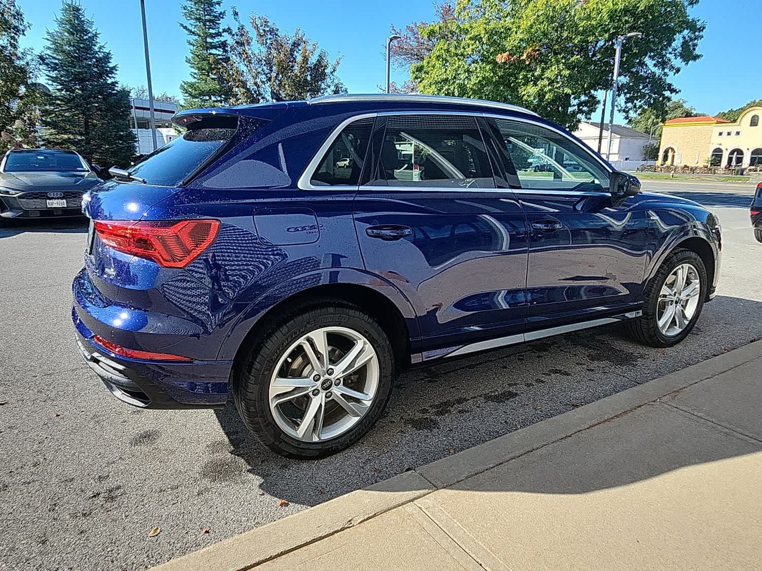 Used 2024 Audi Q3 2.0T Premium Plus AWD/4WD image 19