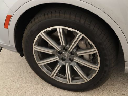 Used 2019 Audi Q7 3.0T Premium Plus AWD/4WD image 35