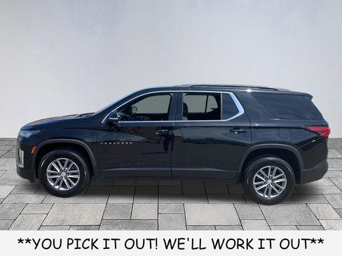 Used 2023 Chevrolet Traverse LT FWD image 4