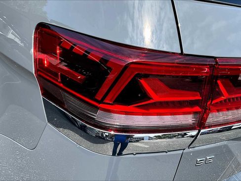 New 2026 Volkswagen Atlas SE image 14