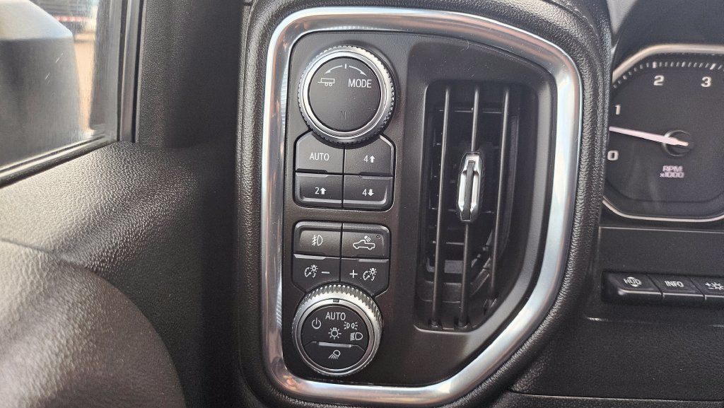 Used 2020 GMC Sierra 3500 Denali w/ Denali Ultimate Package AWD/4WD image 32