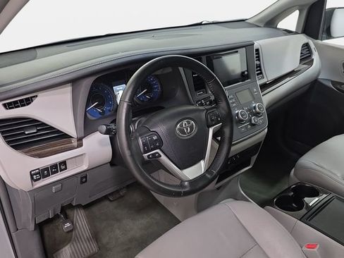 Used 2015 Toyota Sienna XLE w/ XLE Navigation Package AWD/4WD image 16