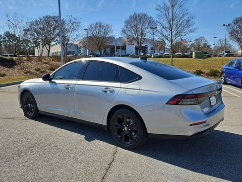 Used 2025 Honda Accord SE image 4
