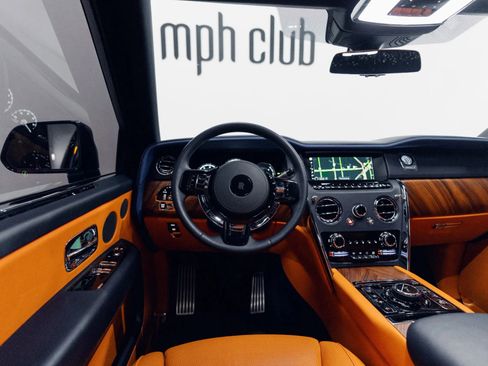 Used 2021 Rolls-Royce Cullinan image 11