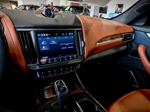 Used 2022 Maserati Levante GT image 37