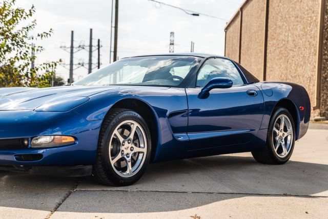 Used 2003 Chevrolet Corvette Coupe w/ Preferred Equipment Group RWD image 64