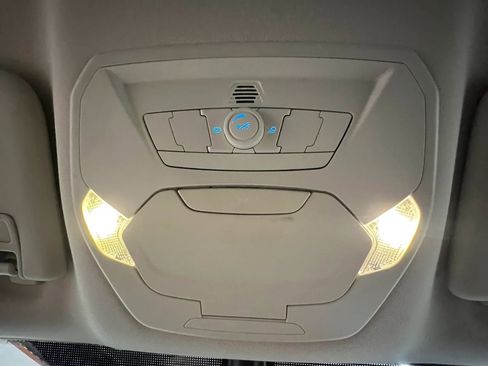Used 2015 Ford Escape Titanium w/ Equipment Group 301A FWD image 17