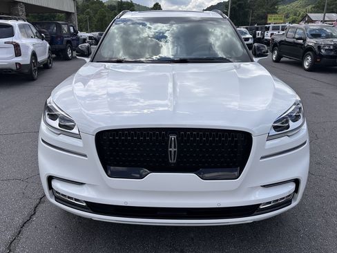 Used 2023 Lincoln Aviator Reserve w/ Equipment Group 201A AWD/4WD image 3