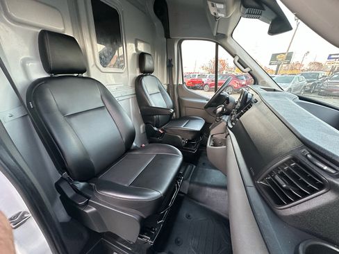 Used 2023 Ford Transit 250 Medium Roof AWD image 12