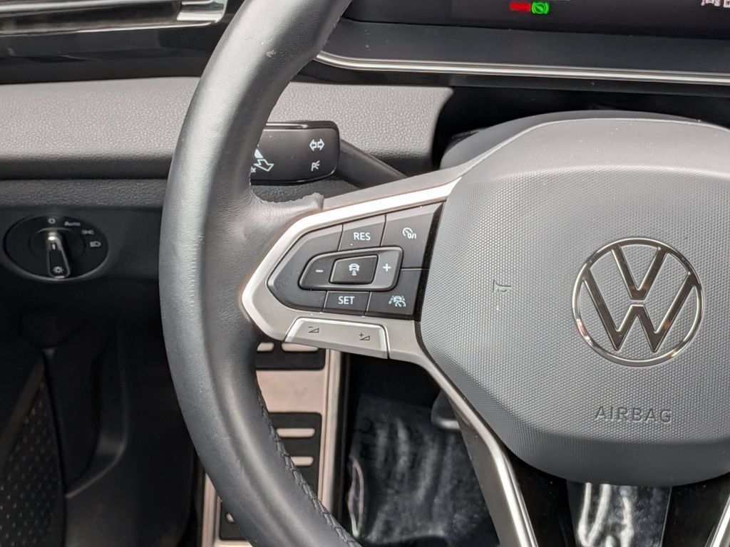 Used 2025 Volkswagen Jetta Sport FWD image 18