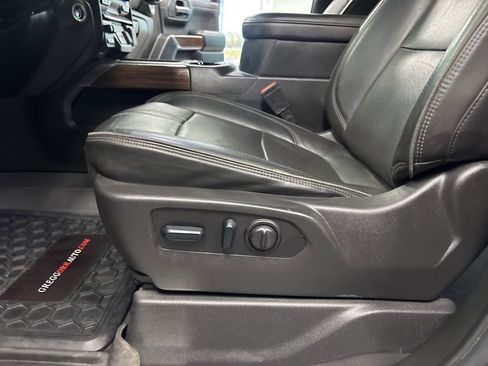 Used 2022 Chevrolet Silverado 1500 High Country AWD/4WD image 27